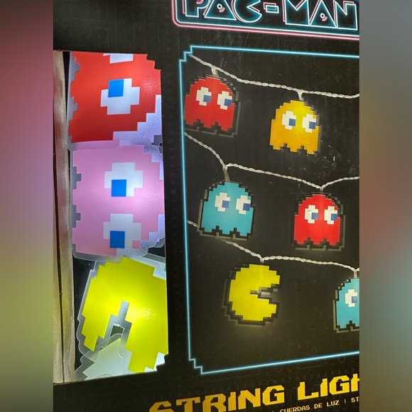 PAC-MAN LED Garland String Lights by Paladone - Set of 10 - Retro Decor - Picture 7 of 7